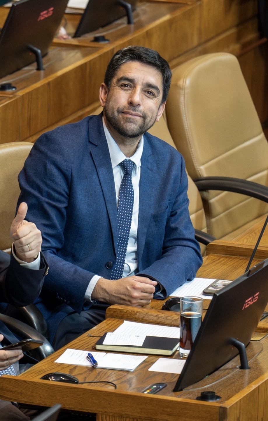 Diputado Barría: «Los Candidatos y Candidatas deben calmar las pasiones y centrar el debate en las propuestas».