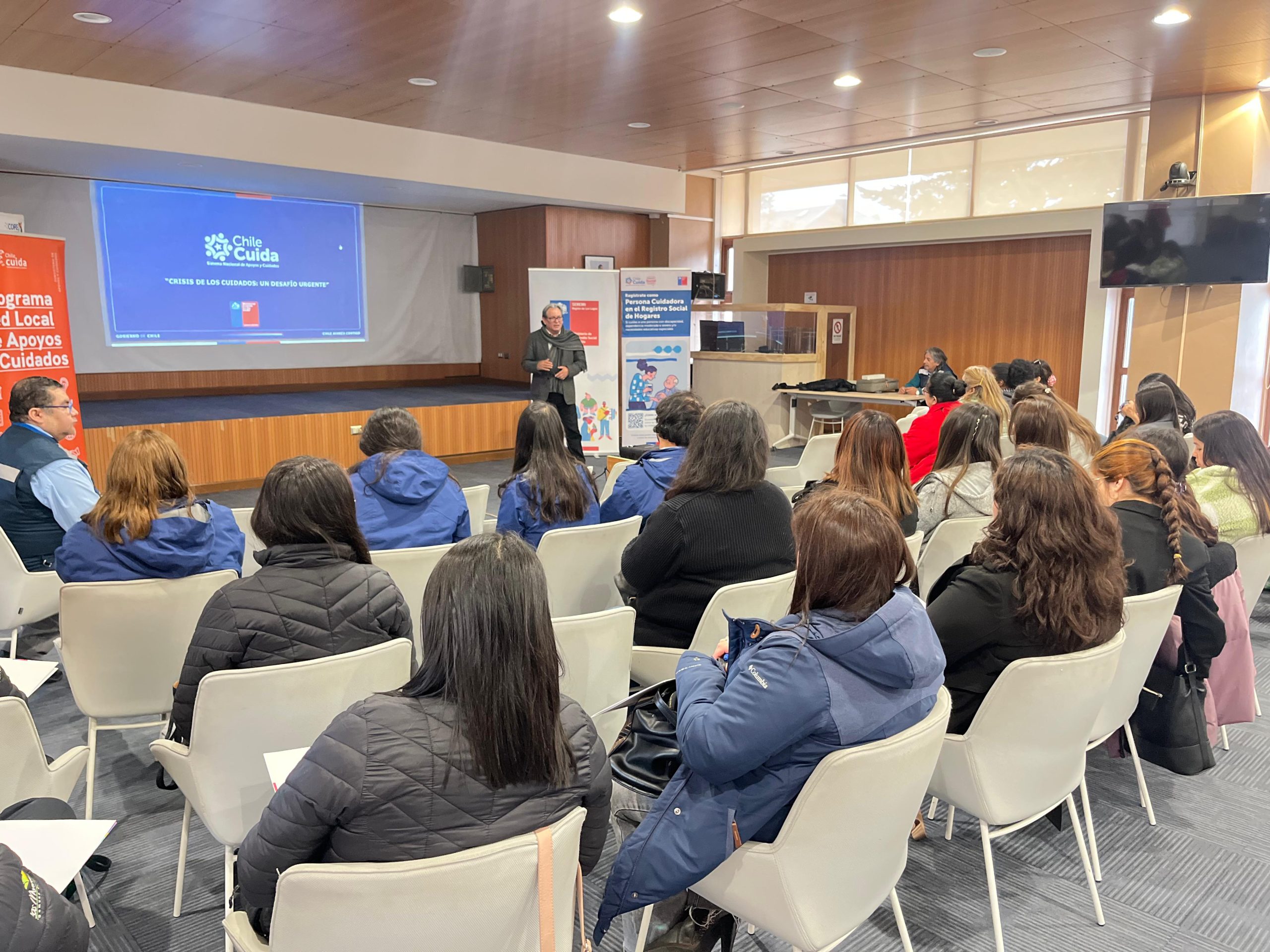 SEREMI DE DESARROLLO SOCIAL DESARROLLÓ ENCUENTRO REGIONAL DE LA RED LOCAL DE APOYOS Y CUIDADOS CHILE CUIDA