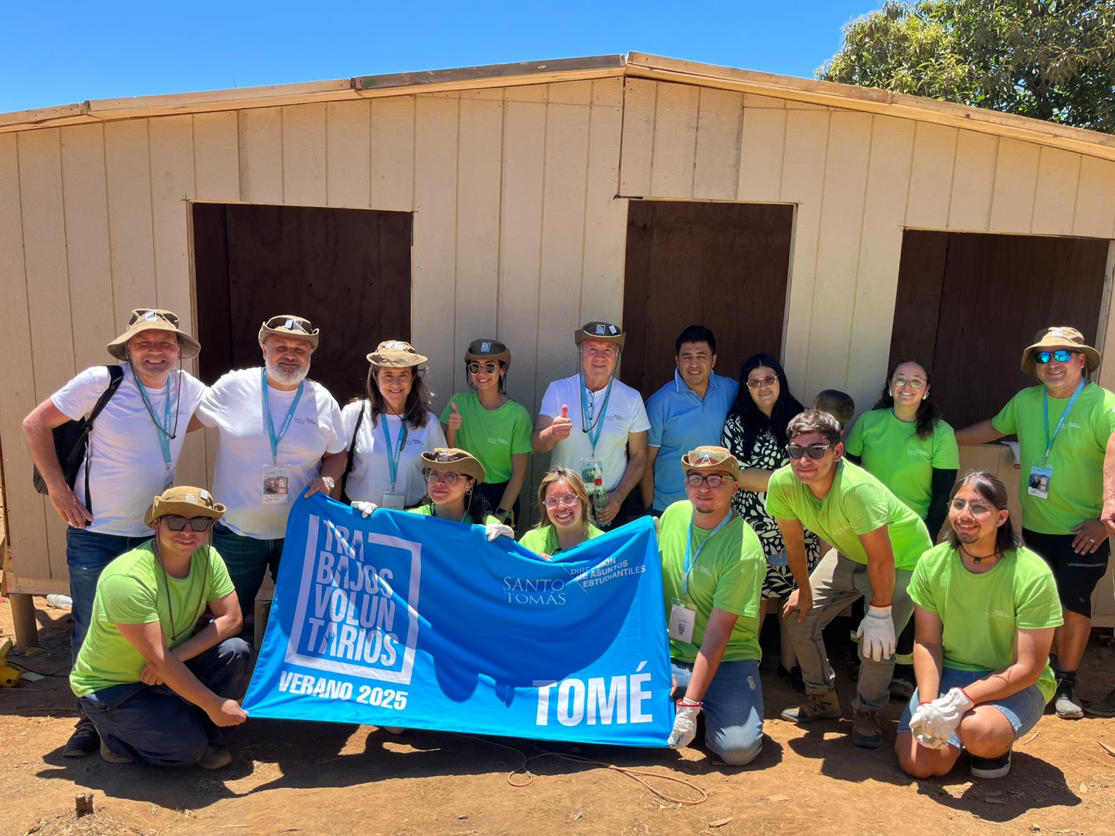 Estudiantes de Santo Tomás Osorno solidarizaron y mejoraron la calidad de vida de las familias de la localidad de Tomé en los Trabajos Voluntarios de Verano